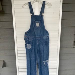Mossimo  distressed overalls size medium